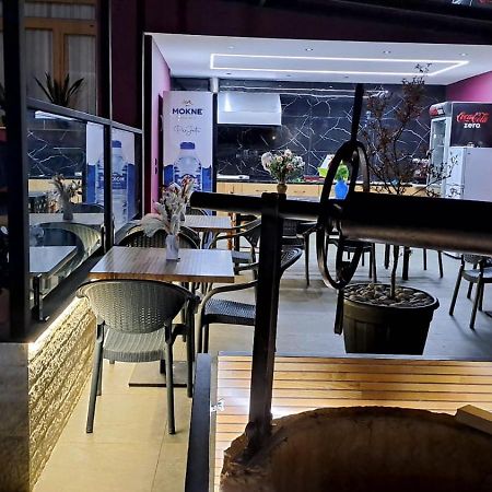 Mon Ami Boutique Hotel Шкодер Экстерьер фото